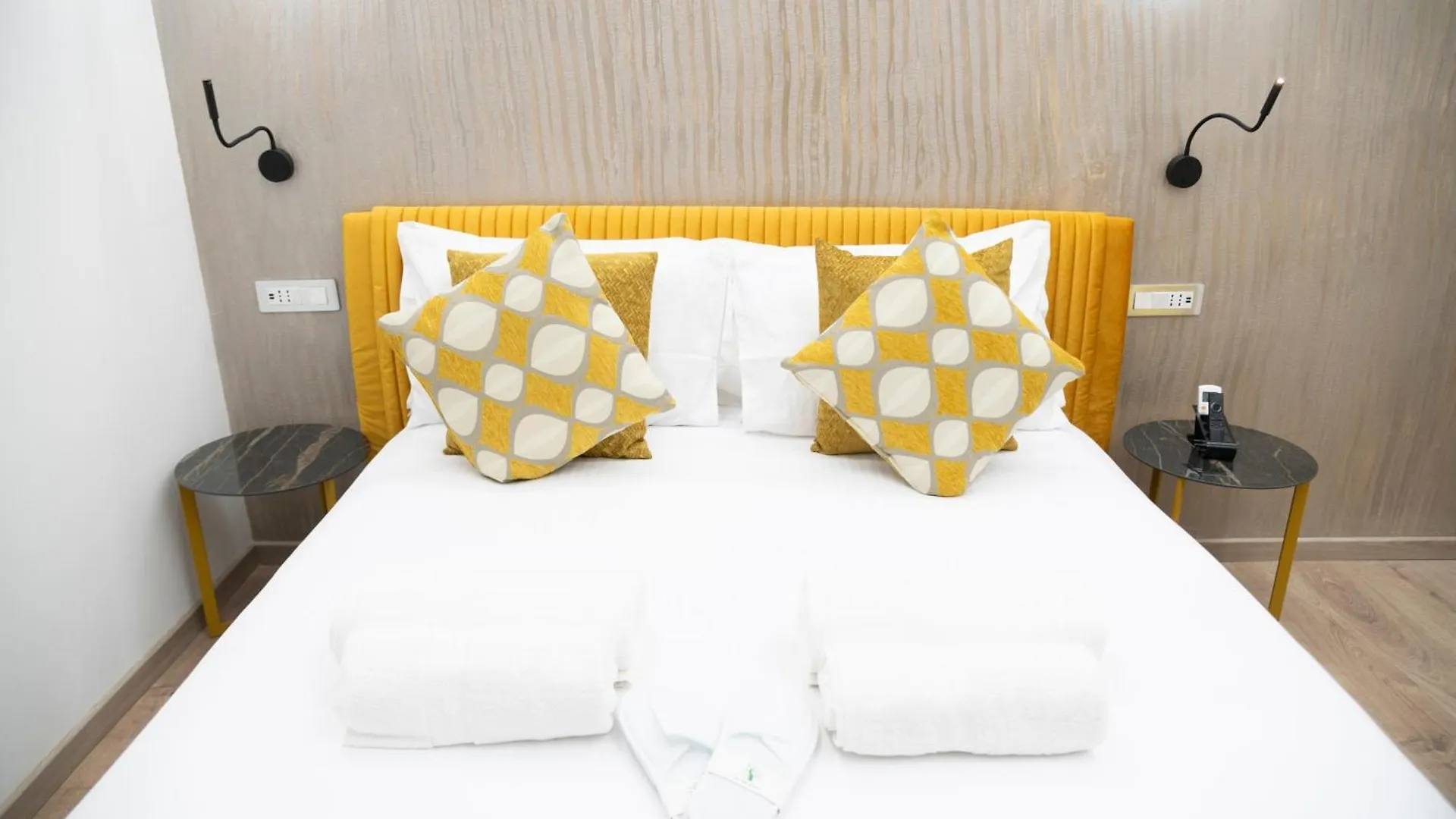 Oda ve Kahvaltı Olimpico Luxury Rooms Roma